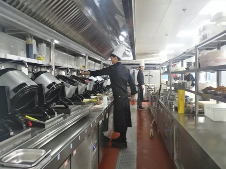 滾筒式自動(dòng)炒菜機(jī)_金易廚小菜一碟